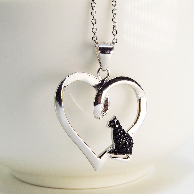 猫ネックレス オープンハートネックレス ハートに黒猫がお座りしているワンポイント シルバー925 キュービックジルコニア