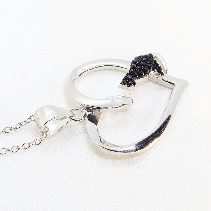 猫ネックレス オープンハートネックレス ハートに黒猫がお座りしているワンポイント シルバー925 キュービックジルコニア