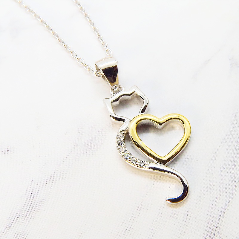 柔らかい曲線の猫シルエットとハートの組み合わせたモチーフのネックレス シルバー925 キュービックジルコニア