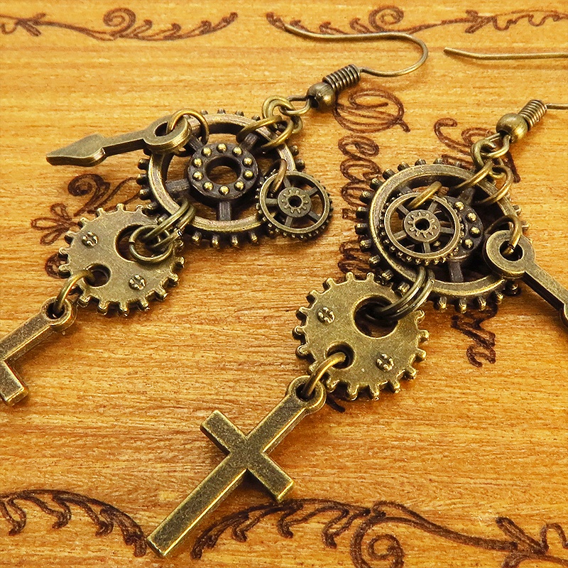 アンティークゴールド スチームパンク風ロザリオ(十字架)と歯車・ギアのピアス 時計の針