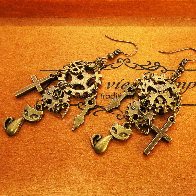 アンティークゴールド 猫と歯車・ギアのスチームパンク風アシンメトリーピアス Vol.4 ロザリオ 時計の針