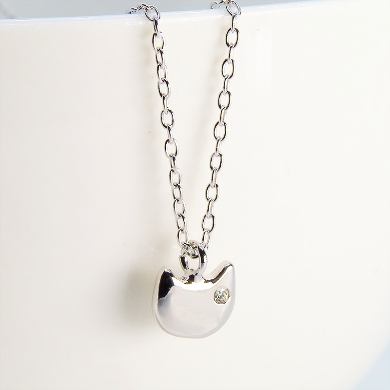 猫フェイスモチーフのシンプルで大人可愛いネックレス シルバー925 スワロフスキー