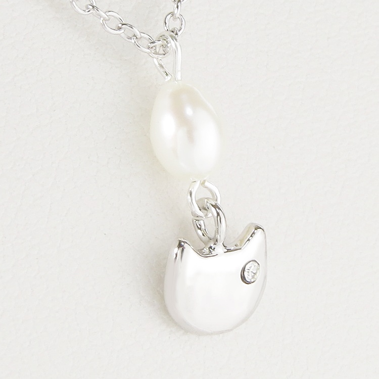 猫フェイスのかわいいネックレス シルバー925 淡水パール スワロフスキー 大人可愛い