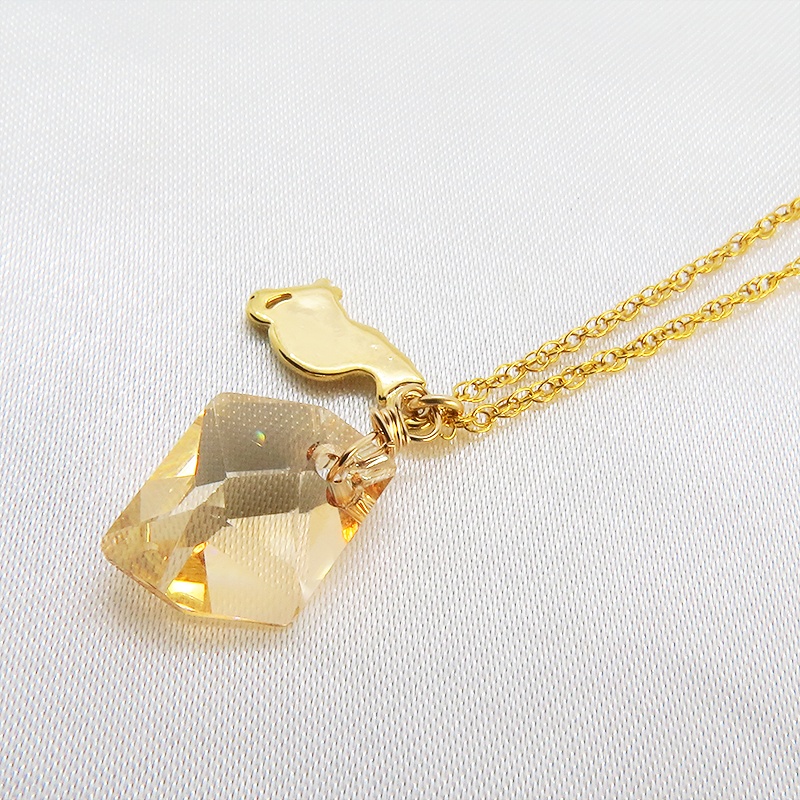 14KGF 可愛い猫シルエットモチーフと大粒スワロフスキー(ゴールドシャドー)のネックレス