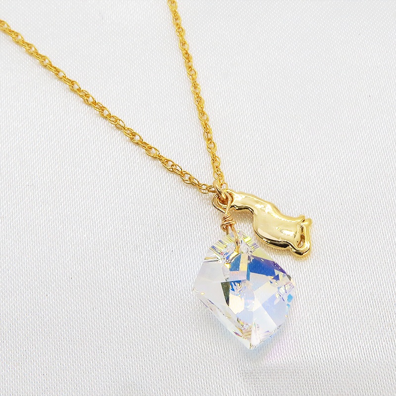 14KGF 可愛い猫シルエットモチーフと大粒スワロフスキー・クリスタル(クリスタルオーロラ)のネックレス