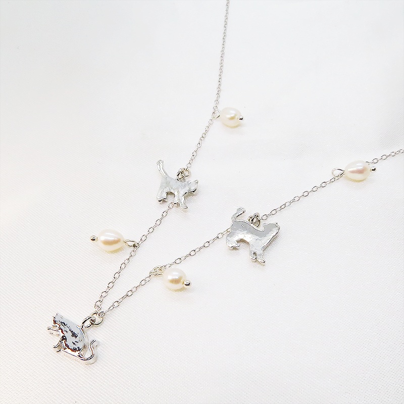 シルバー925 3匹の猫が胸元で遊ぶ大人可愛いネックレス 淡水パール
