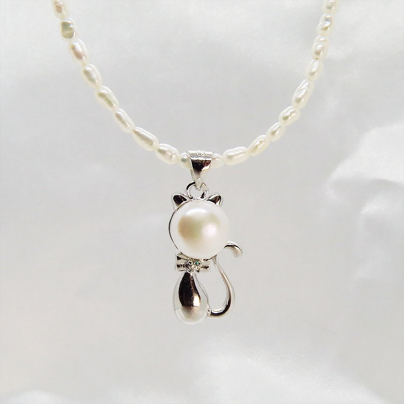 大粒淡水パールの猫シルエットモチーフと淡水パールのネックレス 大粒小粒ミックス シルバー925 淡水パール ジルコン