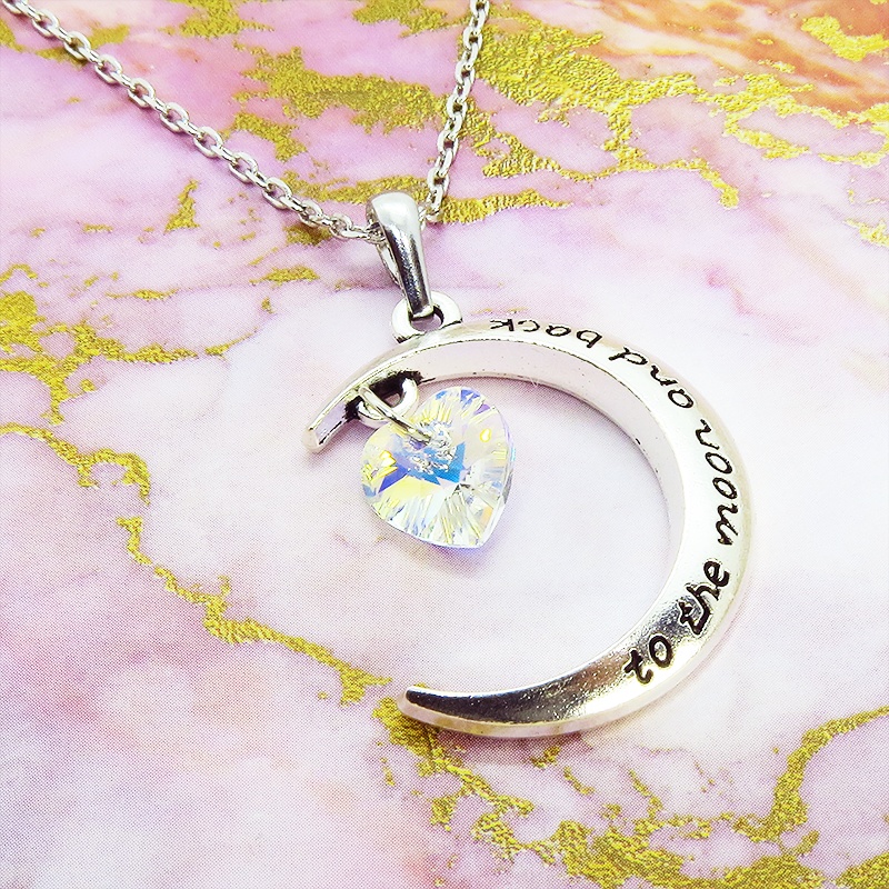 アンティークシルバーの三日月とハート型の大粒スワロフスキーのネックレス クリスタルオーロラ 長さ変更可 アジャスター可