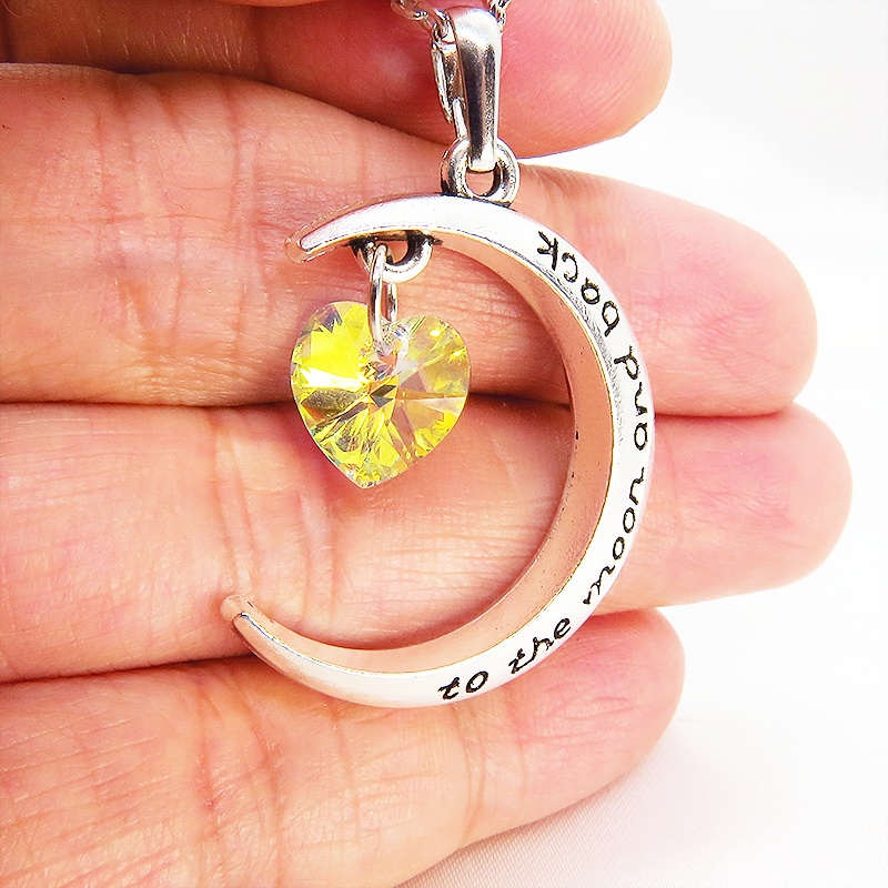 アンティークシルバーの三日月とハート型の大粒スワロフスキーのネックレス クリスタルオーロラ 長さ変更可 アジャスター可