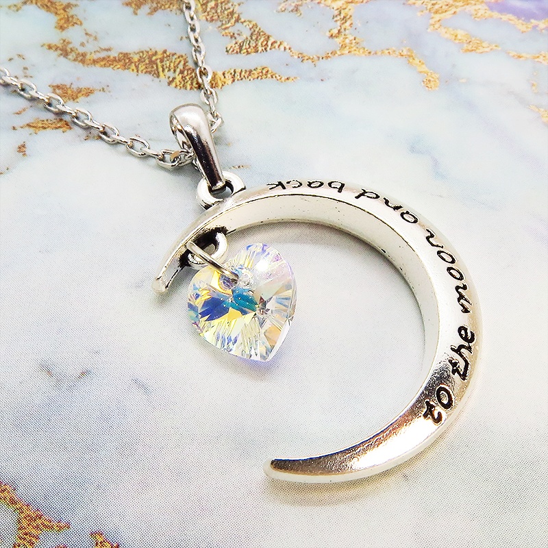 アンティークシルバーの三日月とハート型の大粒スワロフスキーのネックレス クリスタルオーロラ 長さ変更可 アジャスター可