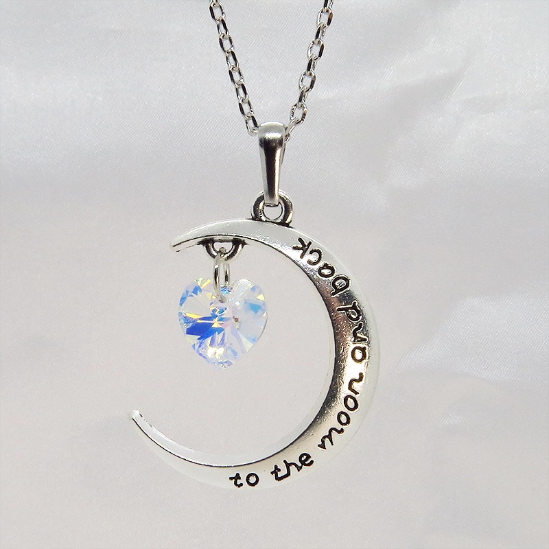 アンティークシルバーの三日月とハート型の大粒スワロフスキーのネックレス クリスタルオーロラ 長さ変更可 アジャスター可