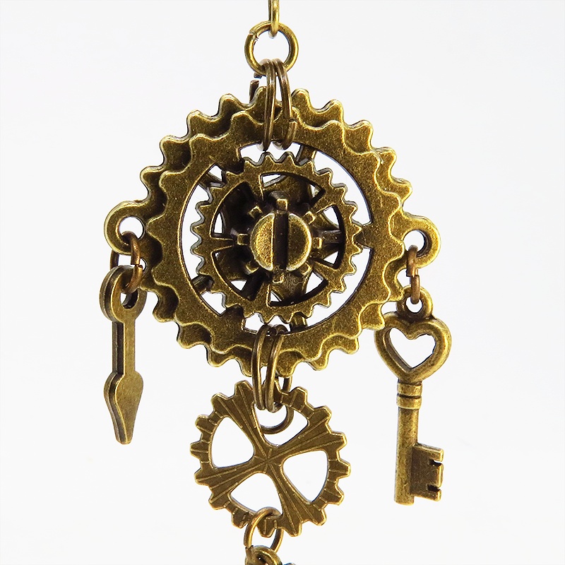 アンティーク調の猫と歯車・ギアのピアス スチームパンク風 鍵 時計の針