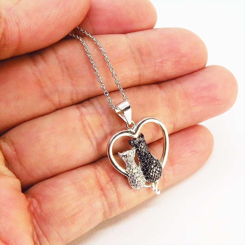 寄り添うつがいの猫ネックレス オープンハート ハートフル 18Kホワイトゴールドコーティング シルバー925 クリスタル