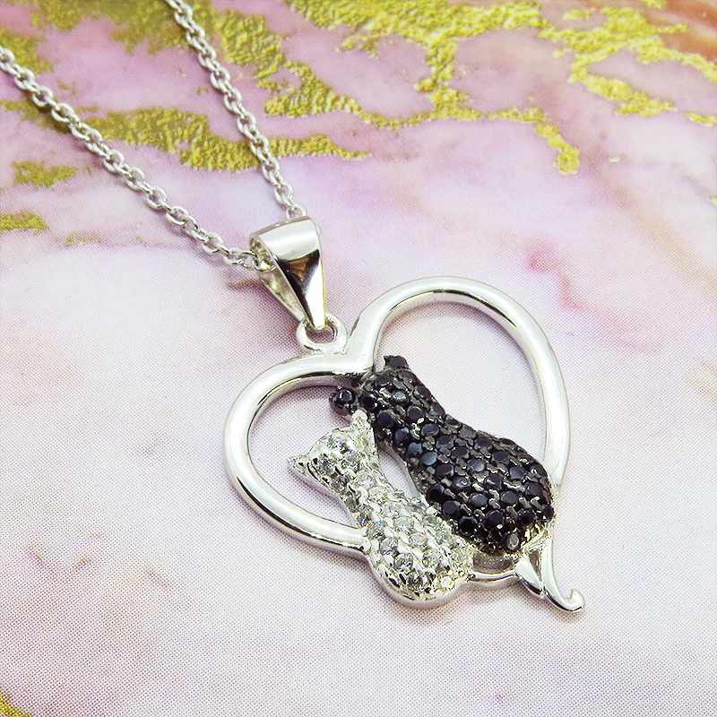 寄り添うつがいの猫ネックレス オープンハート ハートフル 18Kホワイトゴールドコーティング シルバー925 クリスタル