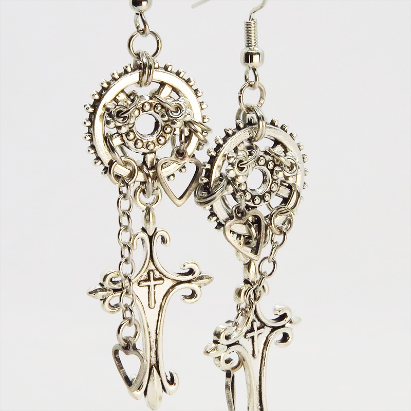 アンティークシルバー ロザリオと歯車・ギアのスチームパンク風チェーンピアス ハート サージカル可