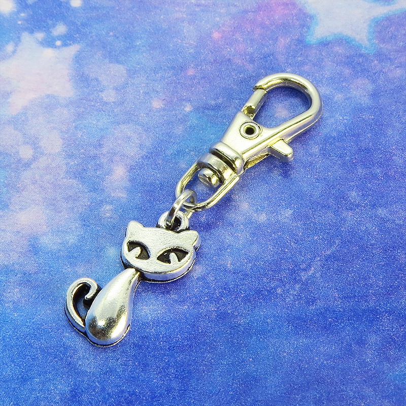 アンティークシルバー 可愛い猫のファスナーチャーム キーホルダー バッグチャーム 金具変更可