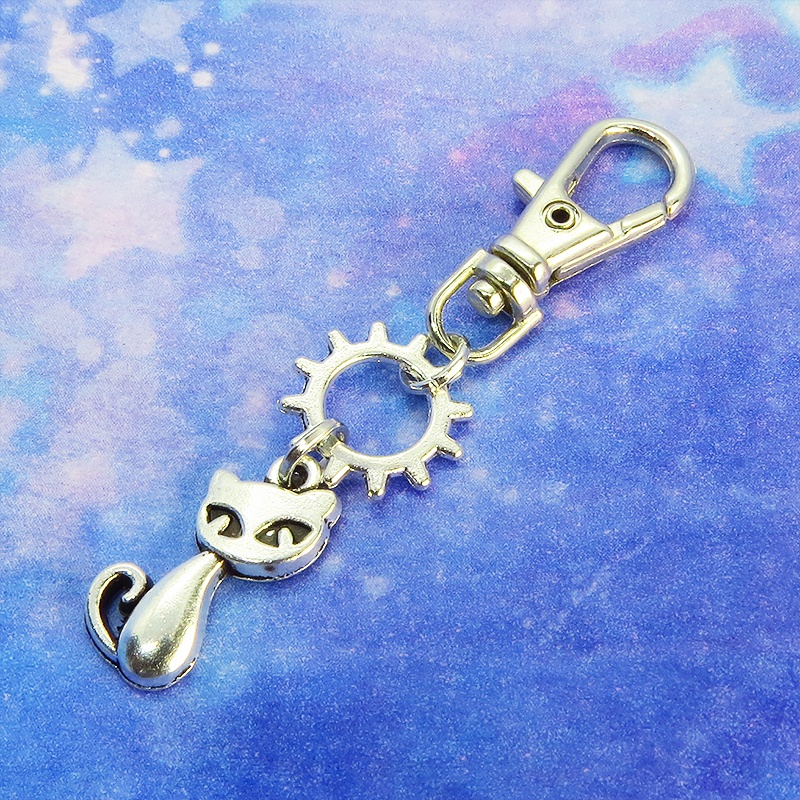アンティークシルバー 猫と歯車のコンパクトなファスナーチャーム キーホルダー バッグチャーム スチームパンク風
