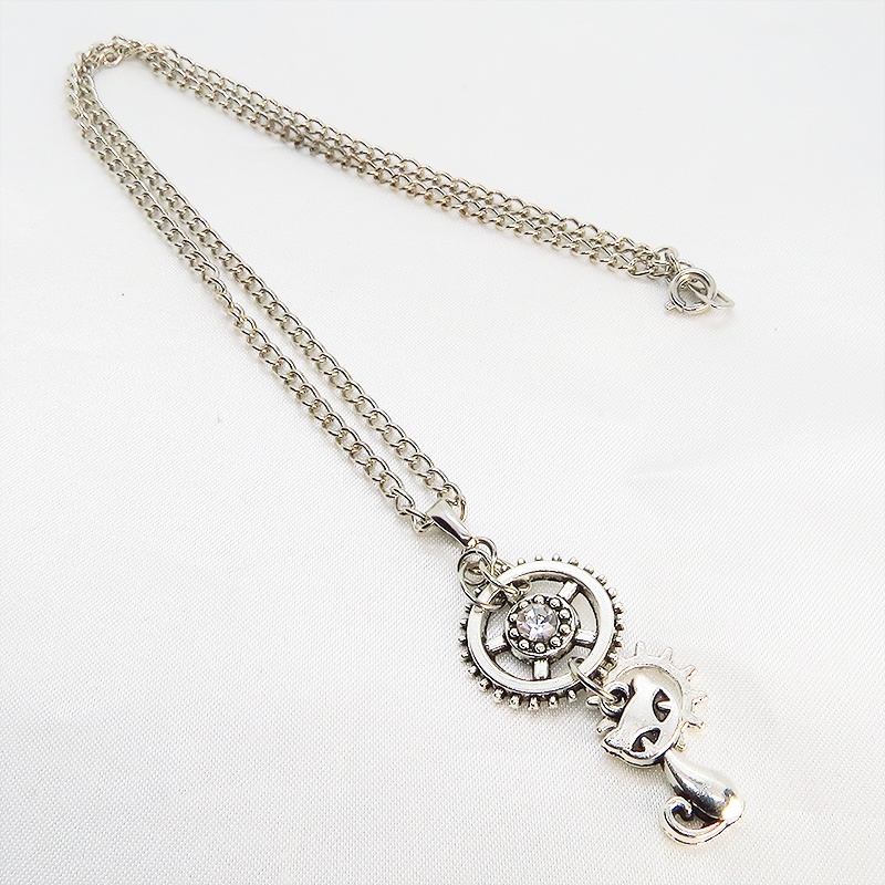 アンティークシルバ スチームパンク風の猫と歯車を組合せたコンパクトなネックレス スワロフスキー 長さ調整可 アジャスター可 SV925可