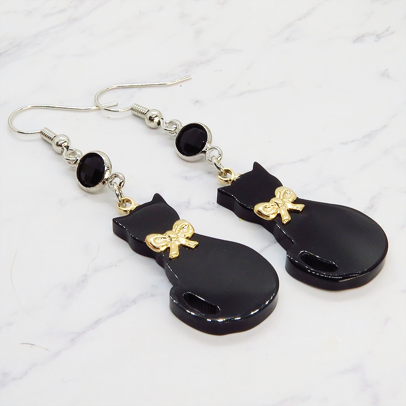 黒猫シルエットモチーフとラインストーン(ブラック)の大人可愛いピアス サージカル可