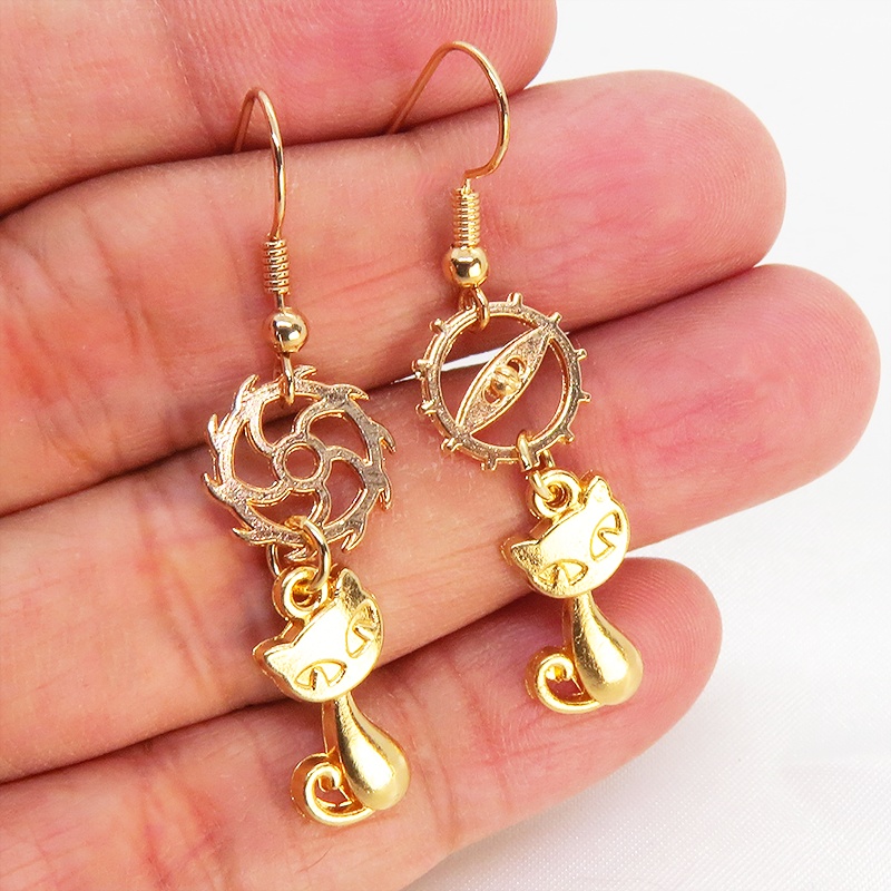 マットゴールド スチームパンク風 猫と歯車・ギアを組み合わせたコンパクトなピアス サージカル可