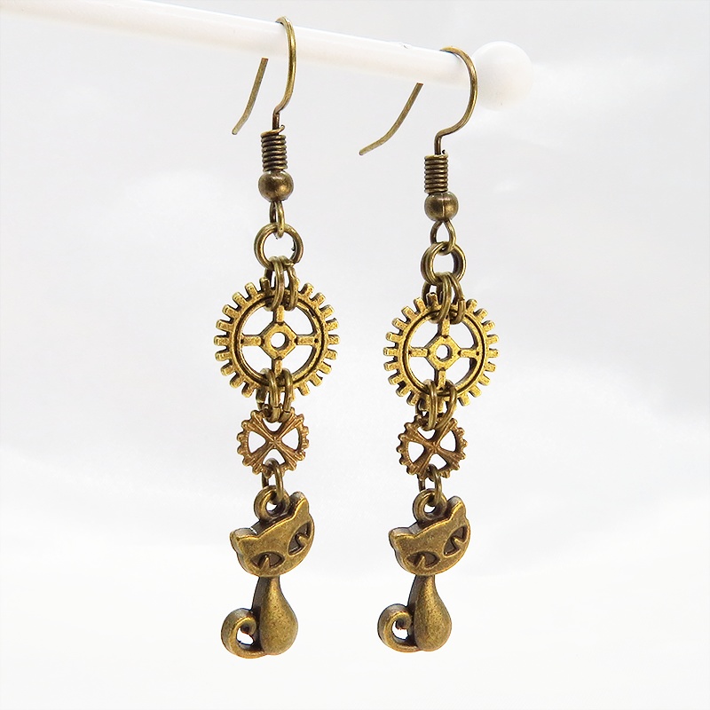 アンティークゴールド スチームパンク風の猫と歯車・ギアを組合せた大人可愛いピアス