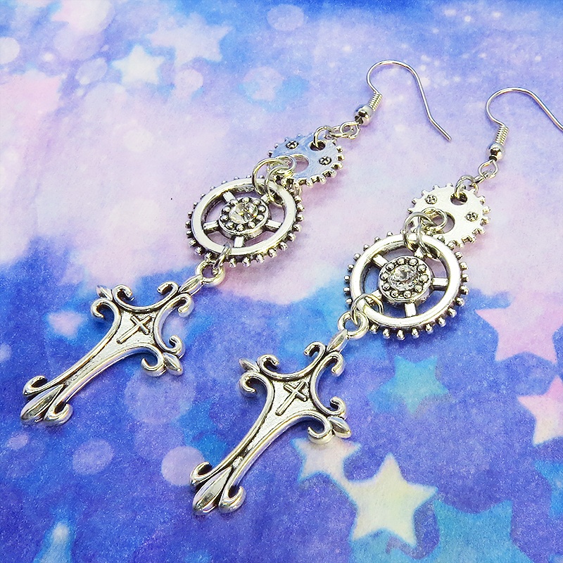 アンティークシルバー デザインロザリオと歯車を組合せたロングピアス スワロフスキー スチームパンク風 サージカル可