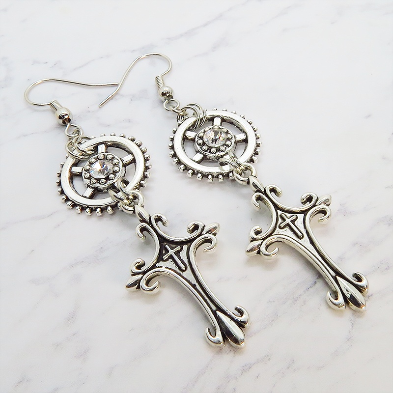 アンティークシルバー スチームパンク風デザインロザリオと歯車を組合せたピアス スワロフスキー サージカル可