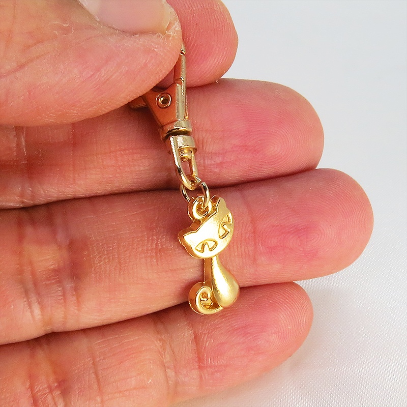 マットゴールド 可愛い猫のファスナーチャーム キーホルダー バッグチャーム 金具変更可