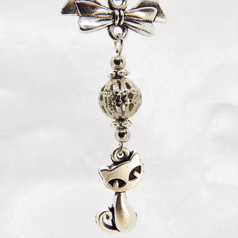 アンティークシルバー 猫とリボンとメタルビーズのエレガンスチェーンネックレス アジャスター追加可