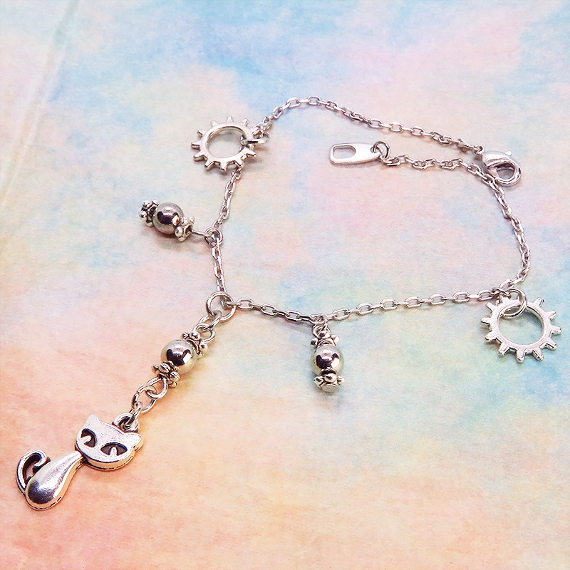 スチームパンク風 猫と歯車のブレスレット メタルビーズ シルバーカラー 繊細