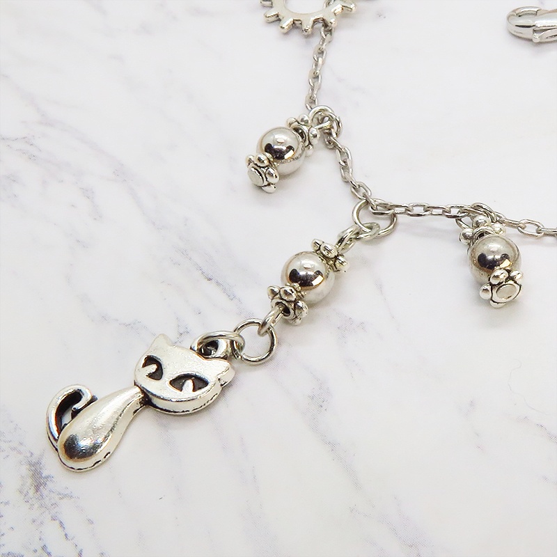 スチームパンク風 猫と歯車のブレスレット メタルビーズ シルバーカラー 繊細