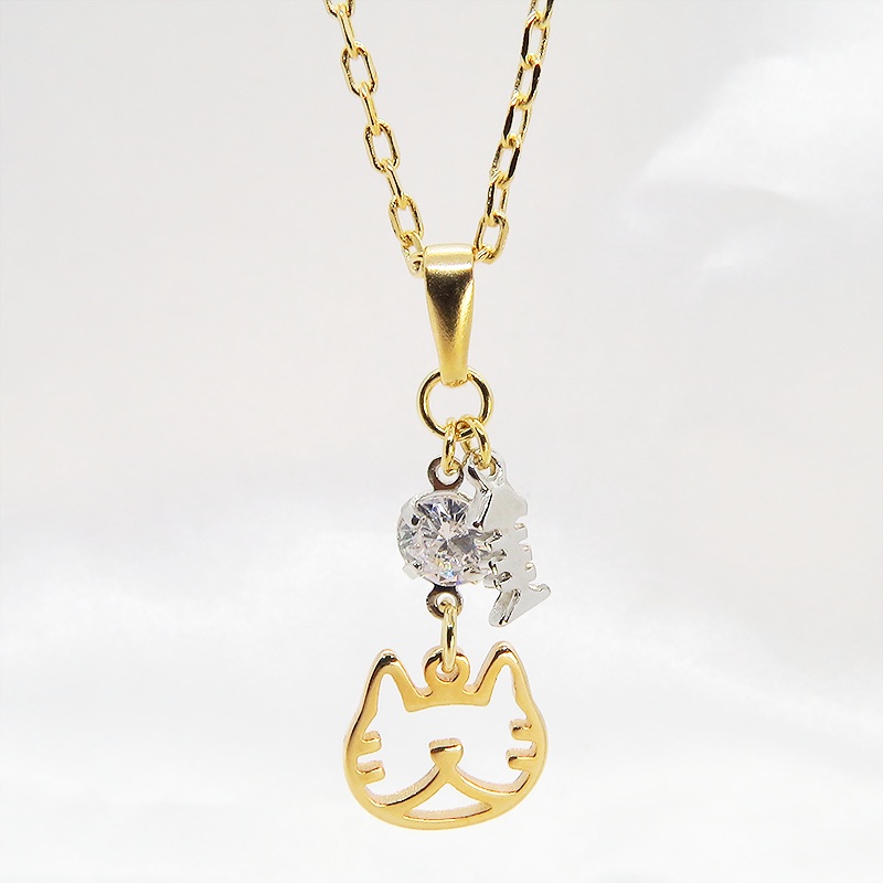 ゴールドカラー 猫フェイス(ハチワレ)モチーフとキュービックジルコニアのネックレス お魚 長さ変更可 SV925 18KGC変更可