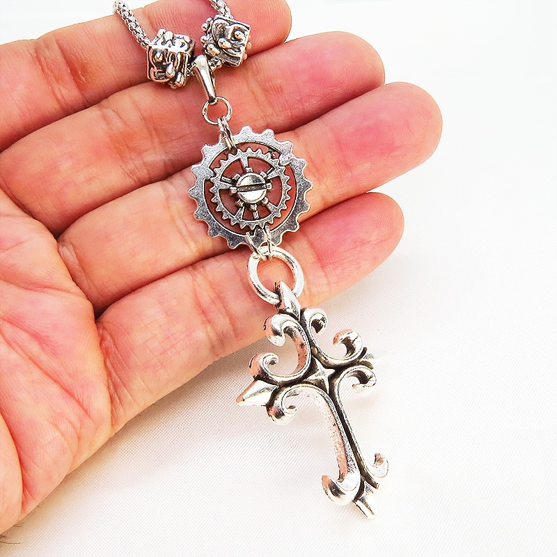 アンティークシルバー ゴシック調ロザリオと歯車のロングチェーンネックレス スチームパンク 十字架