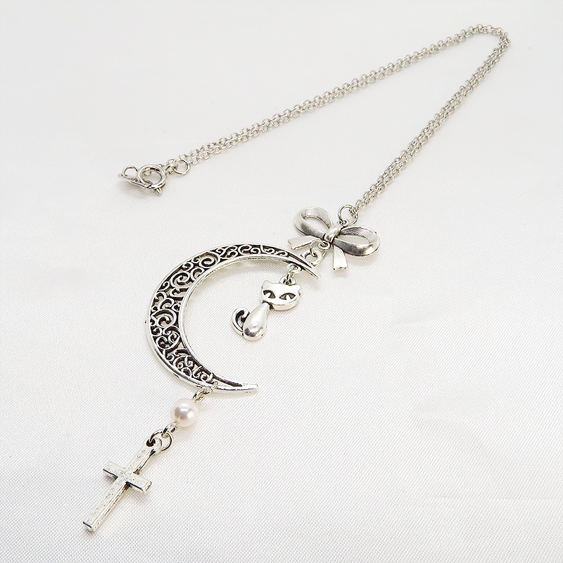 アンティークシルバー 猫とアラベスク調透かし入りの三日月のネックレス スワロフスキーパール ロザリオ リボン 長さ調整可 SV925可