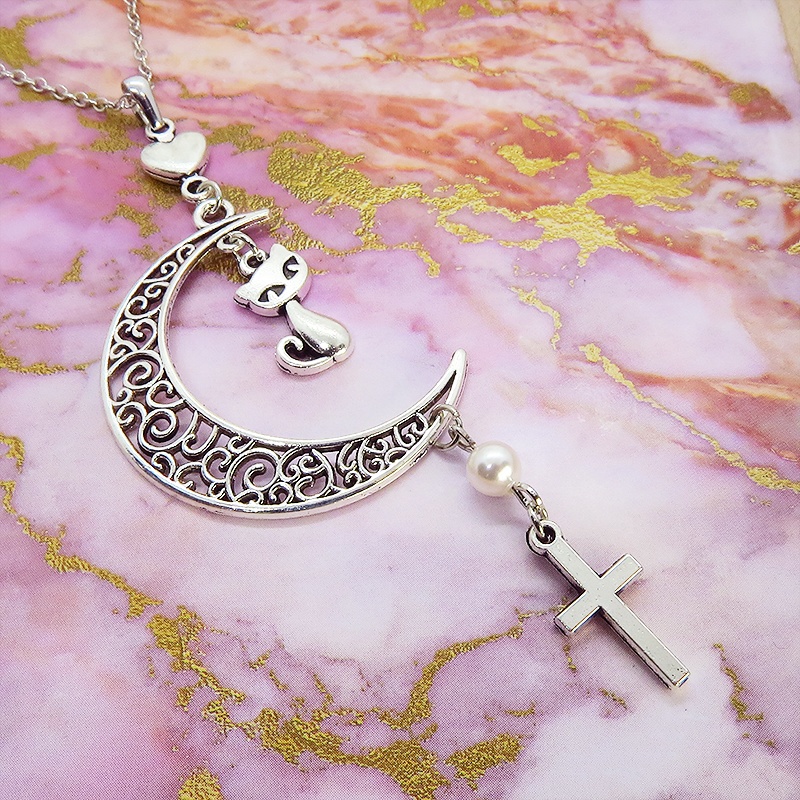 アンティークシルバー 猫とアラベスク調透かし入りの三日月のネックレス スワロフスキーパール ロザリオ ハート 長さ調整可 SV925可