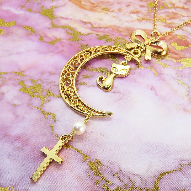 マットゴールド 猫とアラベスク調透かし入りの三日月のネックレス スワロフスキーパール ロザリオ リボン 長さ調整可