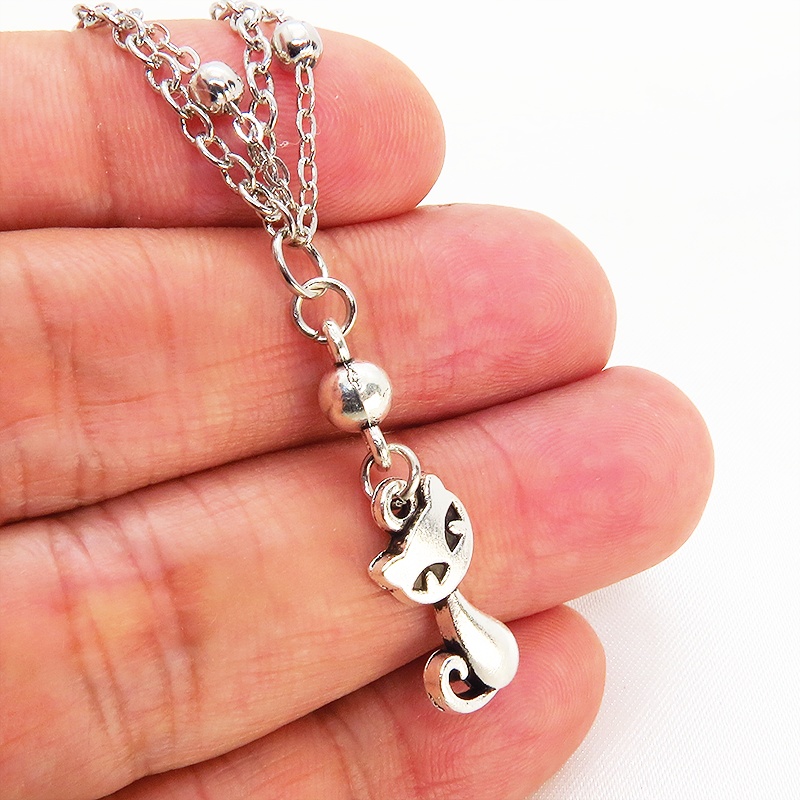 シルバーカラーの猫のダブルチェーンブレスレット 繊細