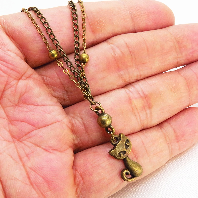 アンティークカラーの猫のダブルチェーンブレスレット 繊細