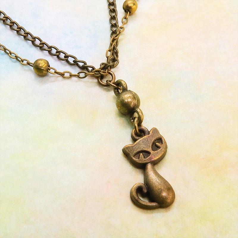 アンティークカラーの猫のダブルチェーンブレスレット 繊細