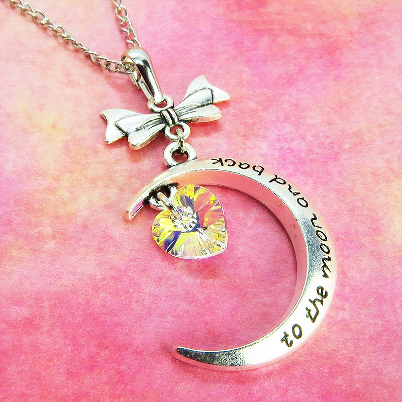 アンティークシルバー 三日月とハートのペンダントネックレス スワロフスキー(クリスタルオーロラ) 長さ調整可