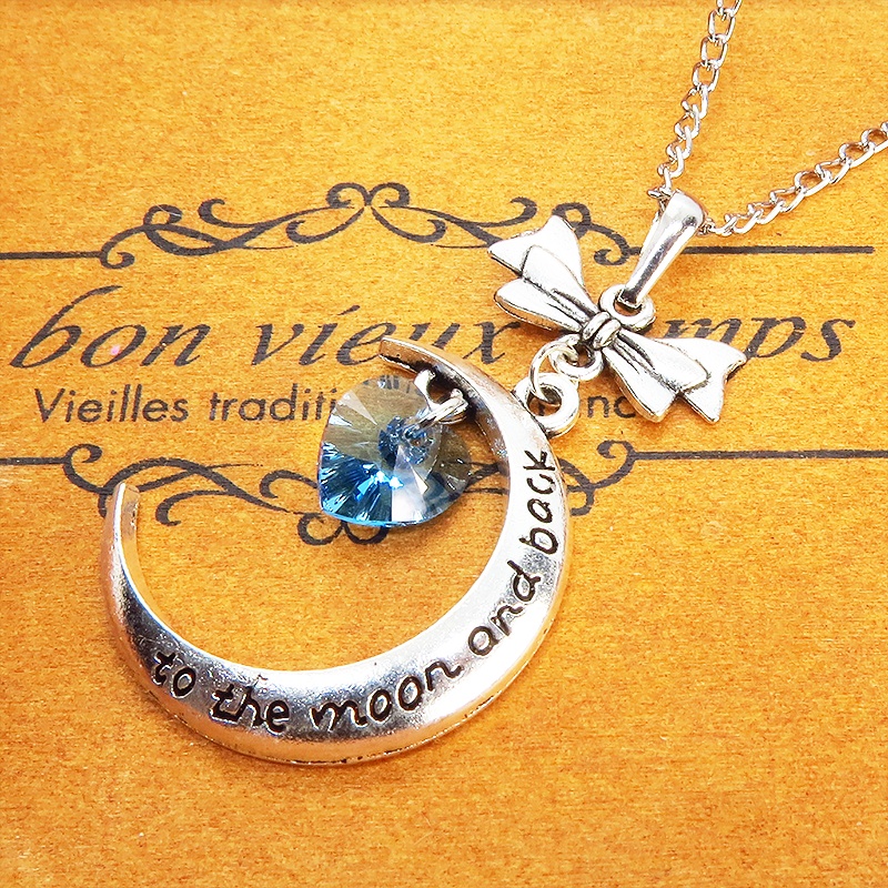 アンティークシルバー 三日月とハートのペンダントネックレス スワロフスキー(アクアマリン) 長さ調整可