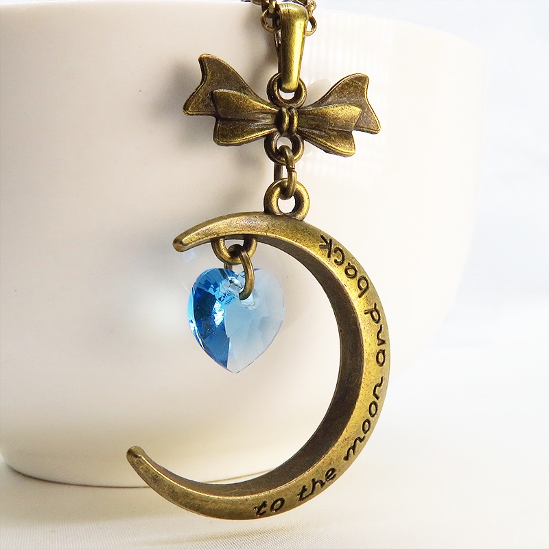 アンティークゴールド 三日月とハートのペンダントネックレス スワロフスキー(アクアマリン) 長さ調整可