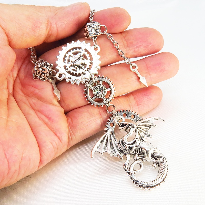 アンティークシルバー ドラゴンと歯車を組合せた多層多重スチームパンクネックレス スワロフスキー 長さ調整可
