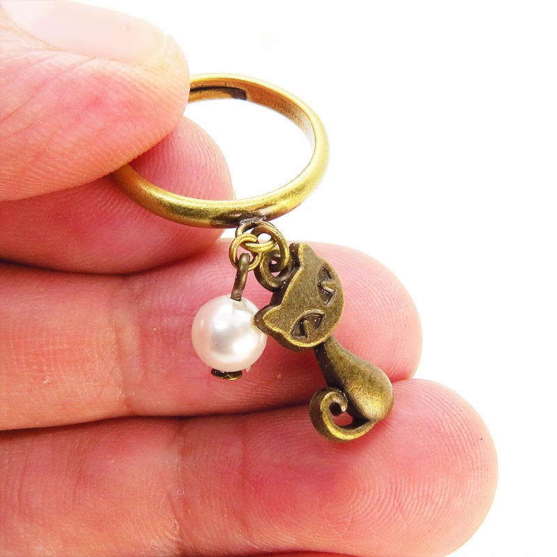 アンティークゴールド 猫とスワロフスキーパールの大人可愛いリング 指輪 フリーサイズ ピンキーリング