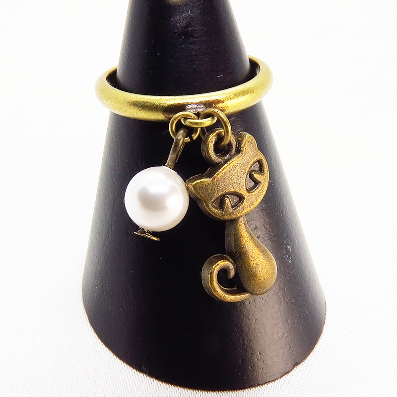 アンティークゴールド 猫とスワロフスキーパールの大人可愛いリング 指輪 フリーサイズ ピンキーリング