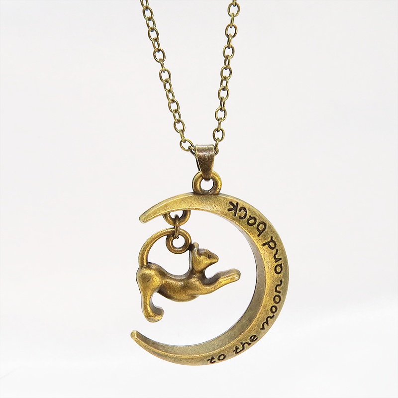 アンティークゴールド のび猫と三日月の大人可愛いペンダント・ネックレス 長さ調整可