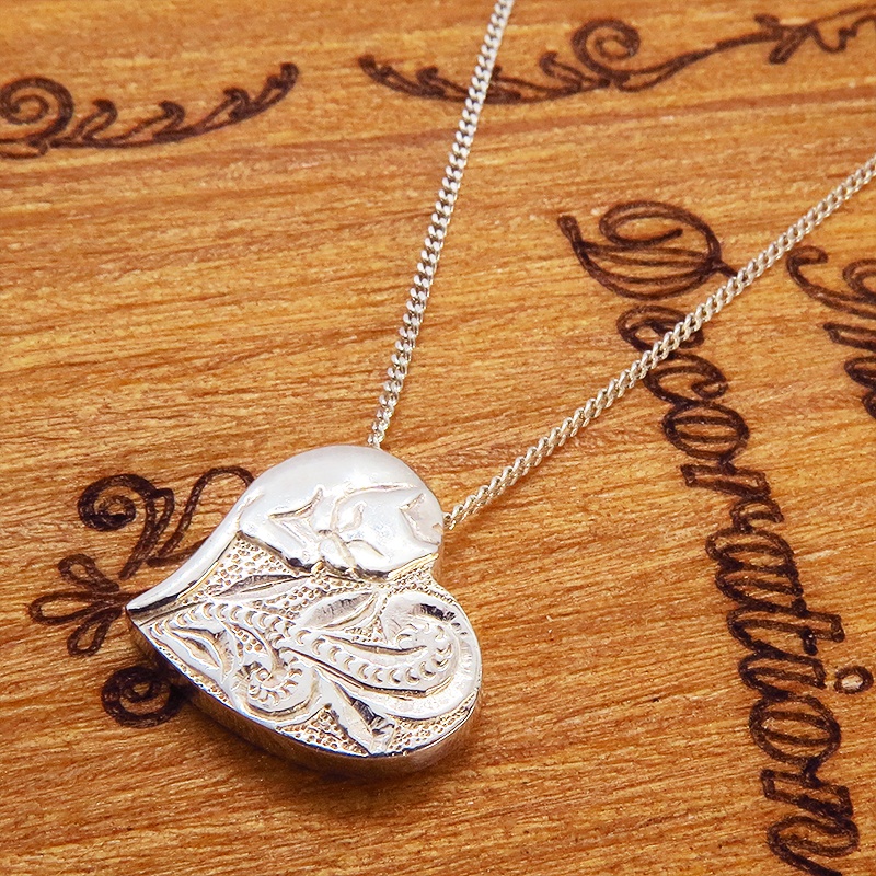 大人可愛いハートの猫ネックレス シルバー925 ハワイアンネックレス