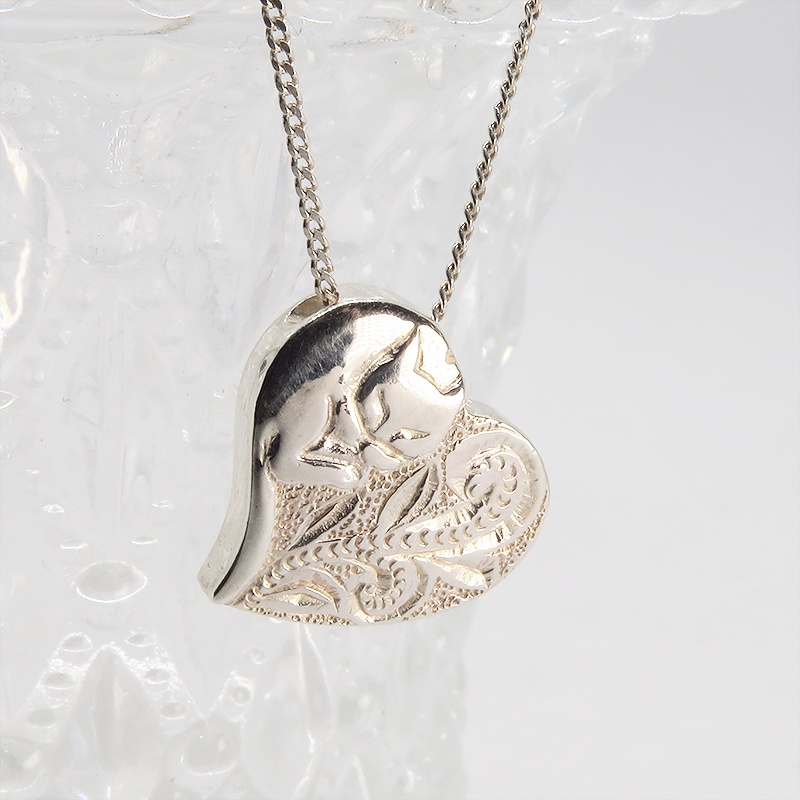 大人可愛いハートの猫ネックレス シルバー925 ハワイアンネックレス