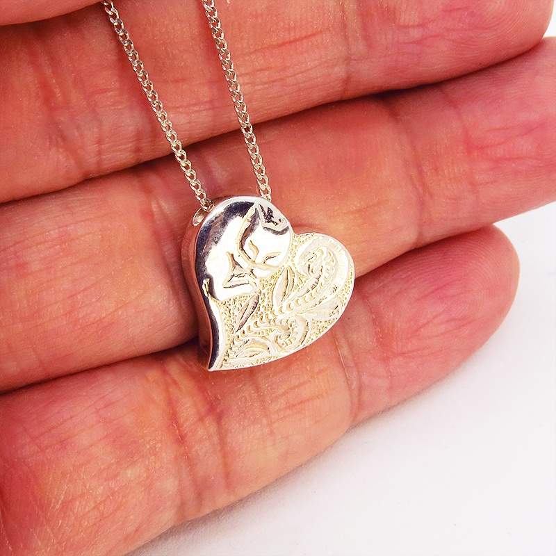 大人可愛いハートの猫ネックレス シルバー925 ハワイアンネックレス