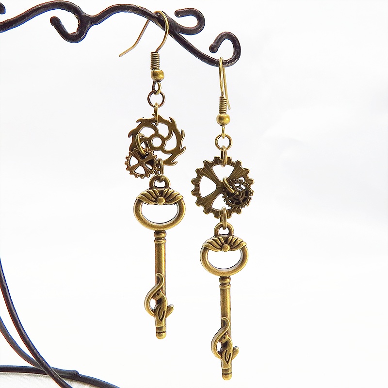 スチームパンク風 猫と歯車と鍵 ロングピアス アシンメトリーピアス アンティークカラーVol.1